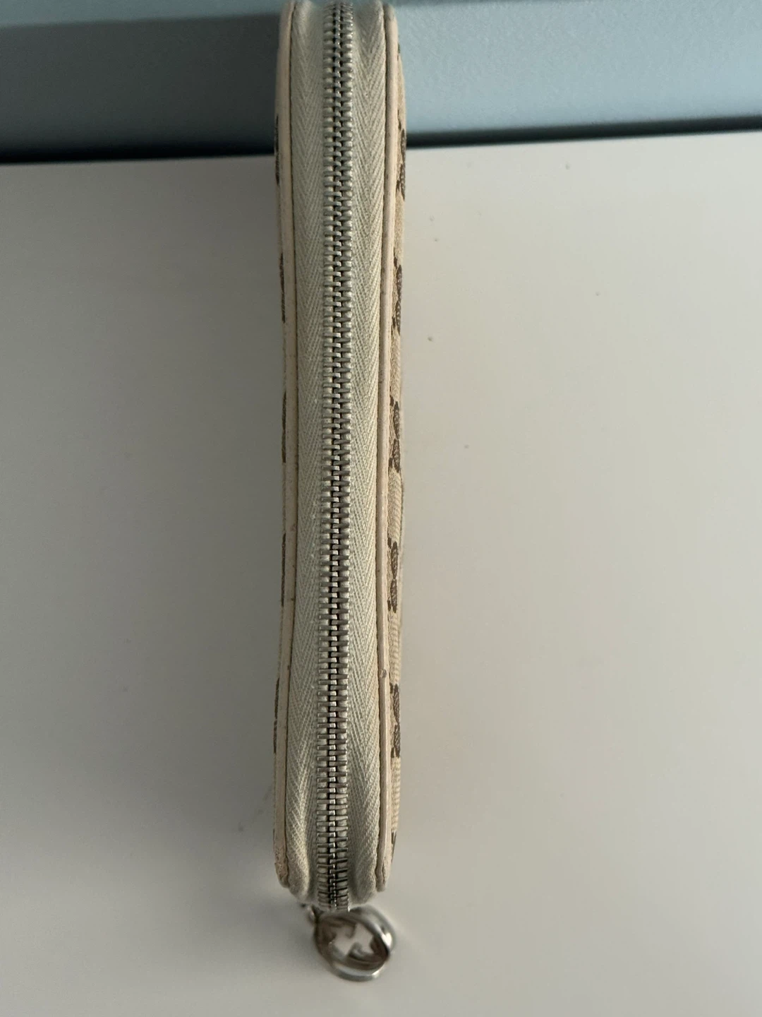Gucci GG Canvas Zip Around Wallet with GG keychain Authentic - photo 4