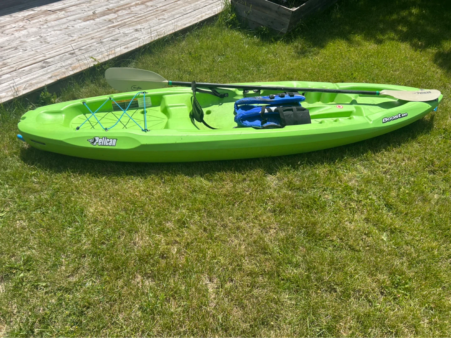 Pelican Boost 100 Kayak with Paddle and Life Jacket