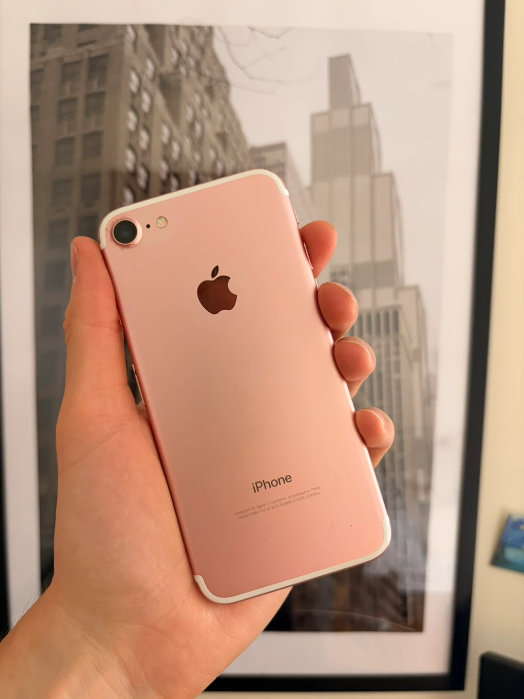 iPhone 7 Rose Gold — 32GB / Unlocked / Retina - photo 2