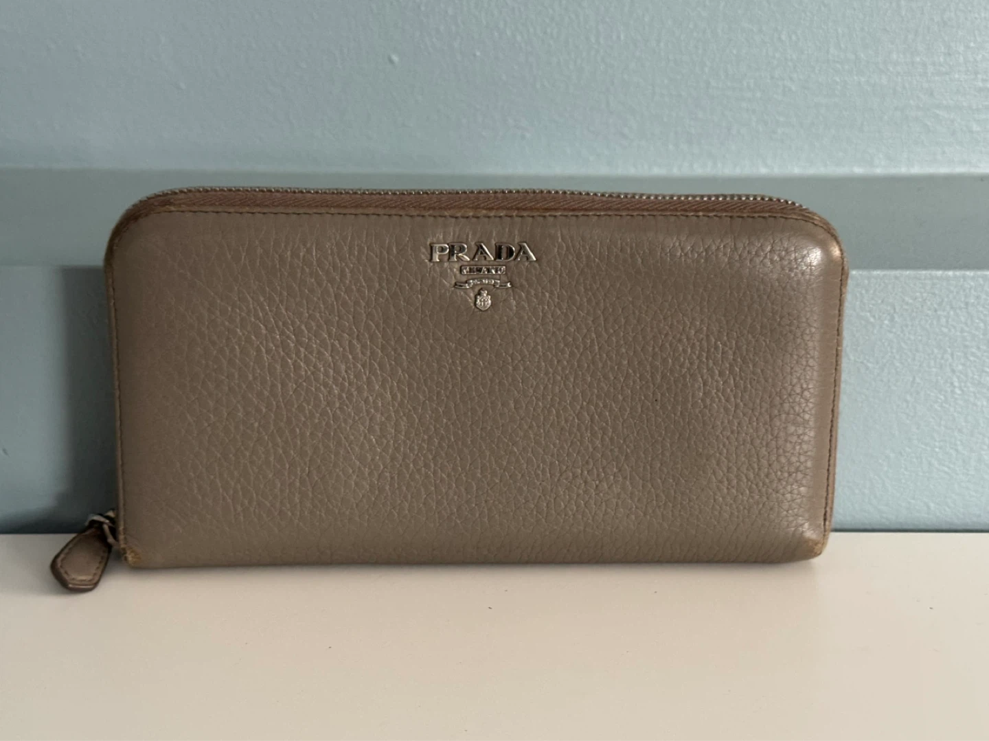 Prada Zip Around Wallet Authentic - photo 2