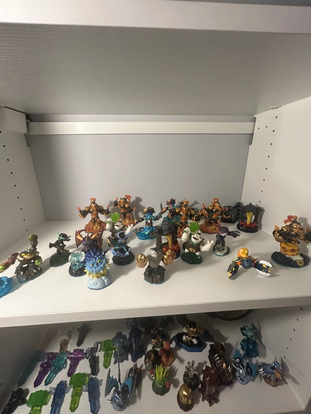 Assorted Skylanders Figures and Accessories - photo 3