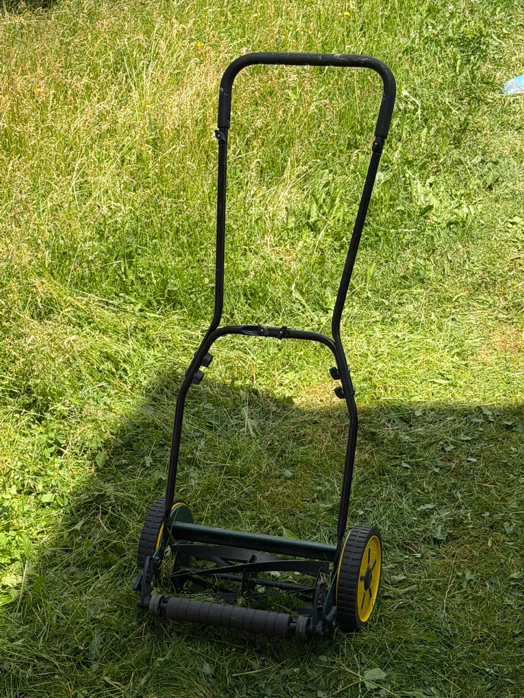 Yardworks 14" Reel Mower - photo 2