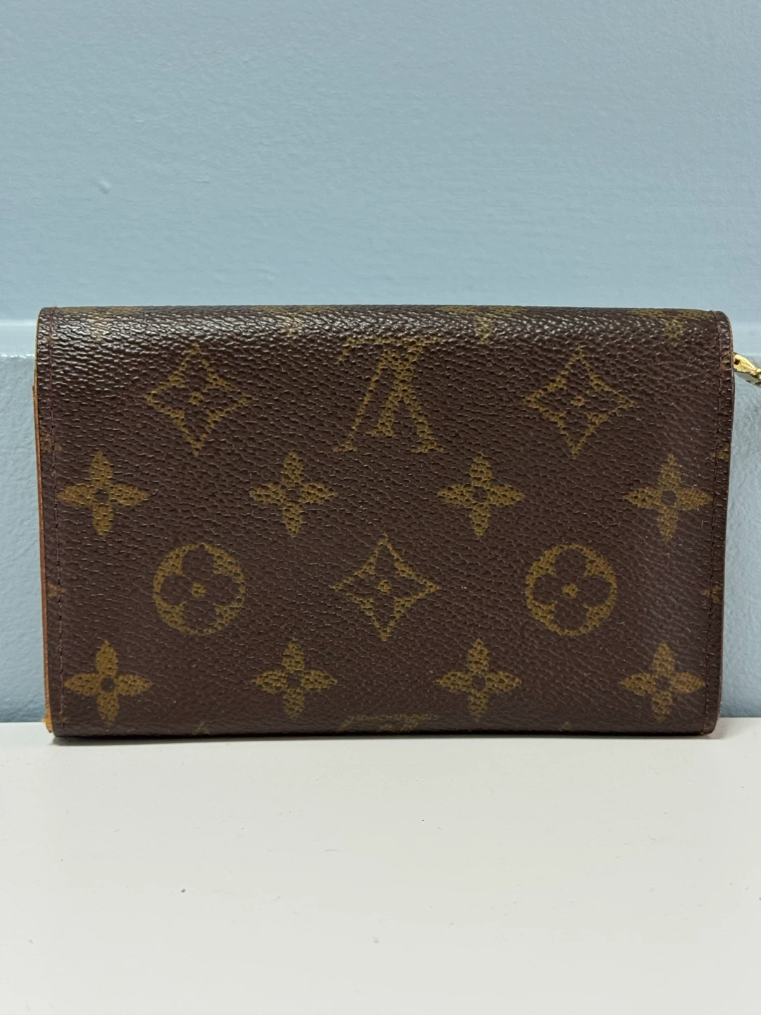 Louis Vuitton Monogram Card Holder Authentic - photo 3