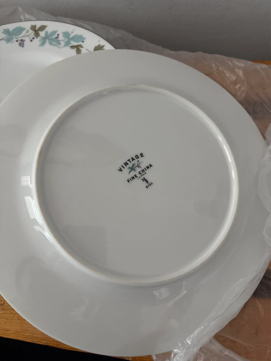 Vintage Fine China Plate, six dinner plates - photo 2