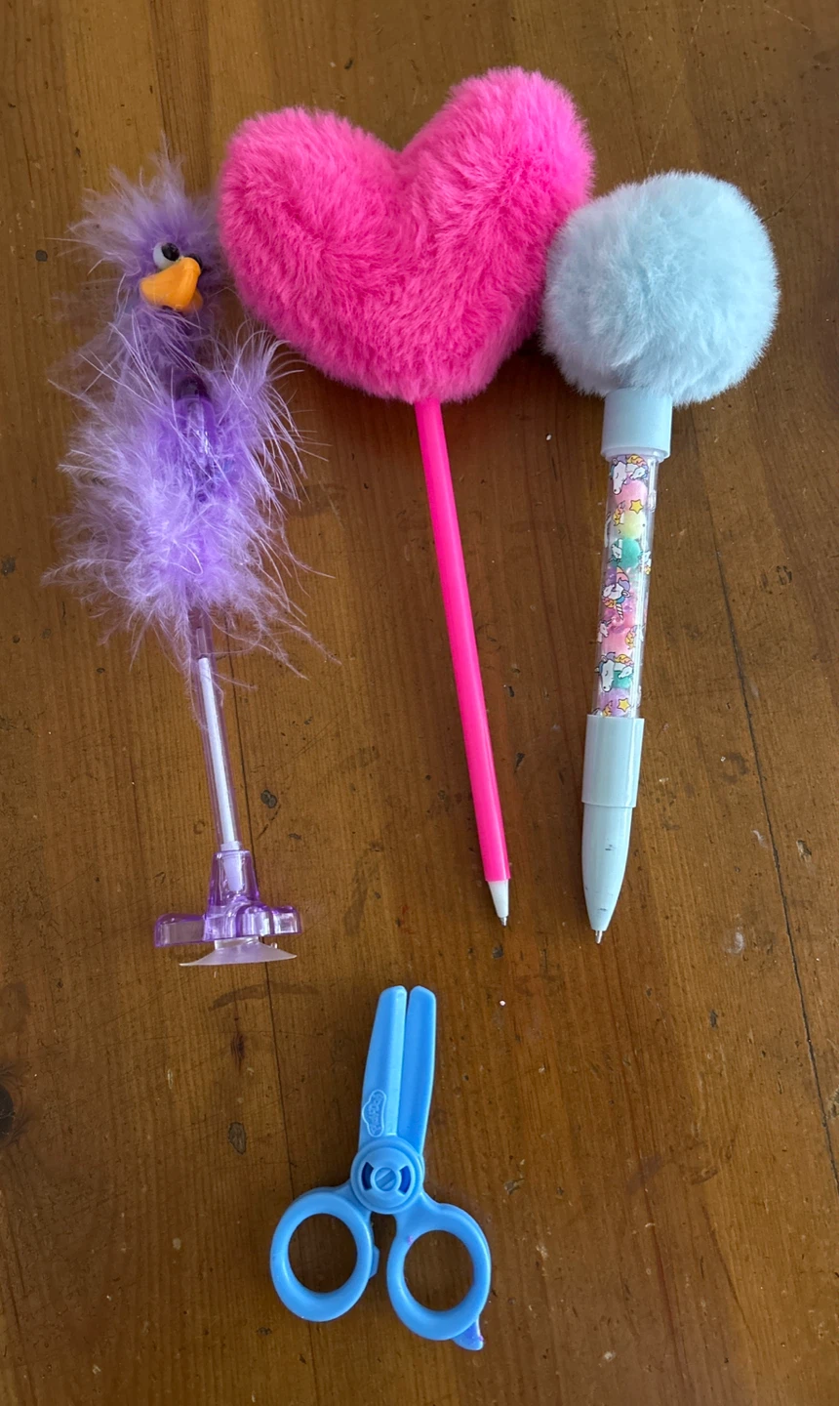 3 Kids Fuzzy Pens and Small Blue Scissors ⚽️