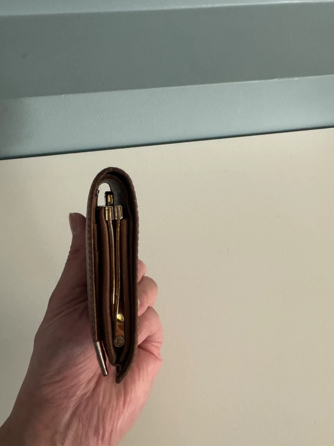 Yves Saint Laurent YSL Brown Leather Kisslock - photo 3