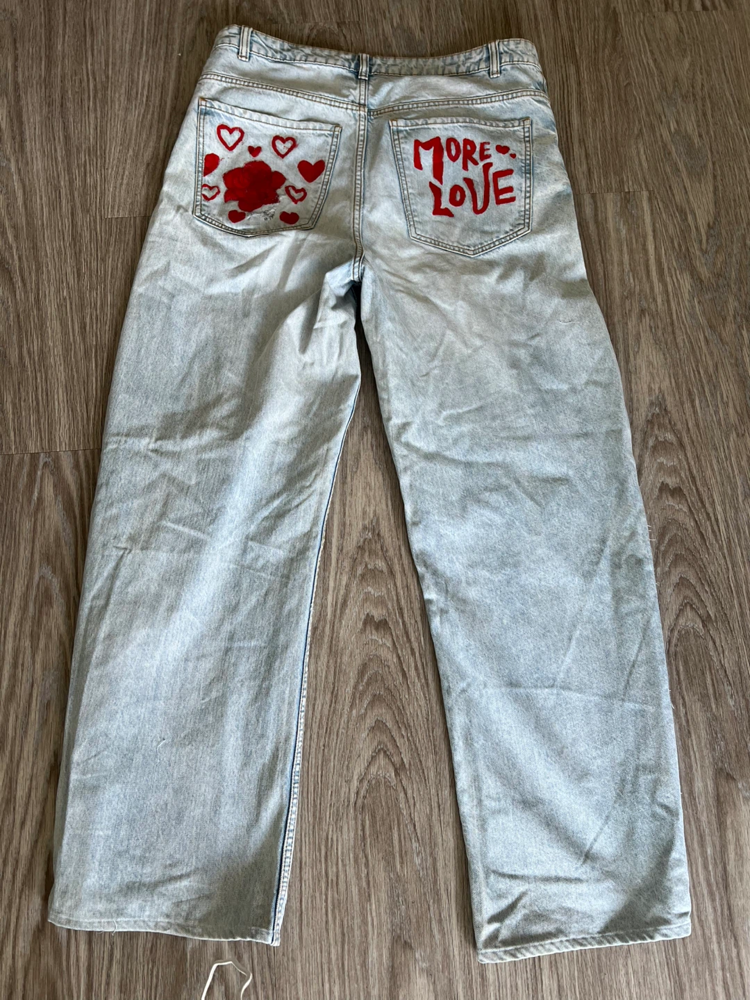 PESCARA Light Wash Jeans with Custom Red Rose and Heart Design - photo 3