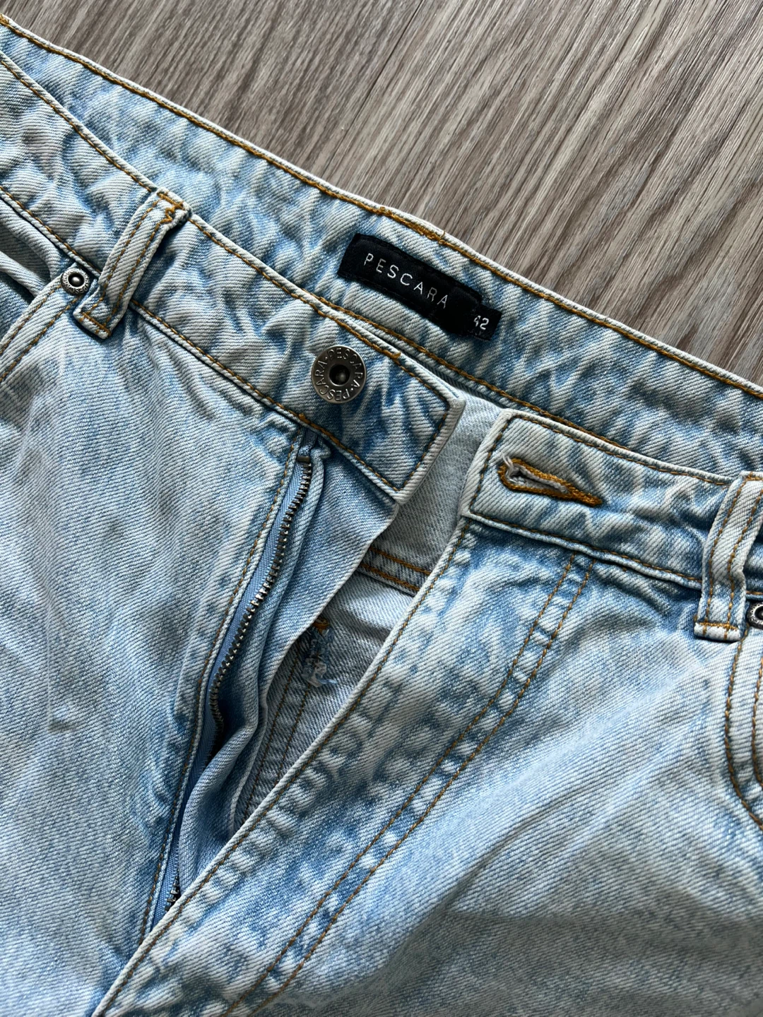 PESCARA Light Wash Jeans with Custom Red Rose and Heart Design - photo 5