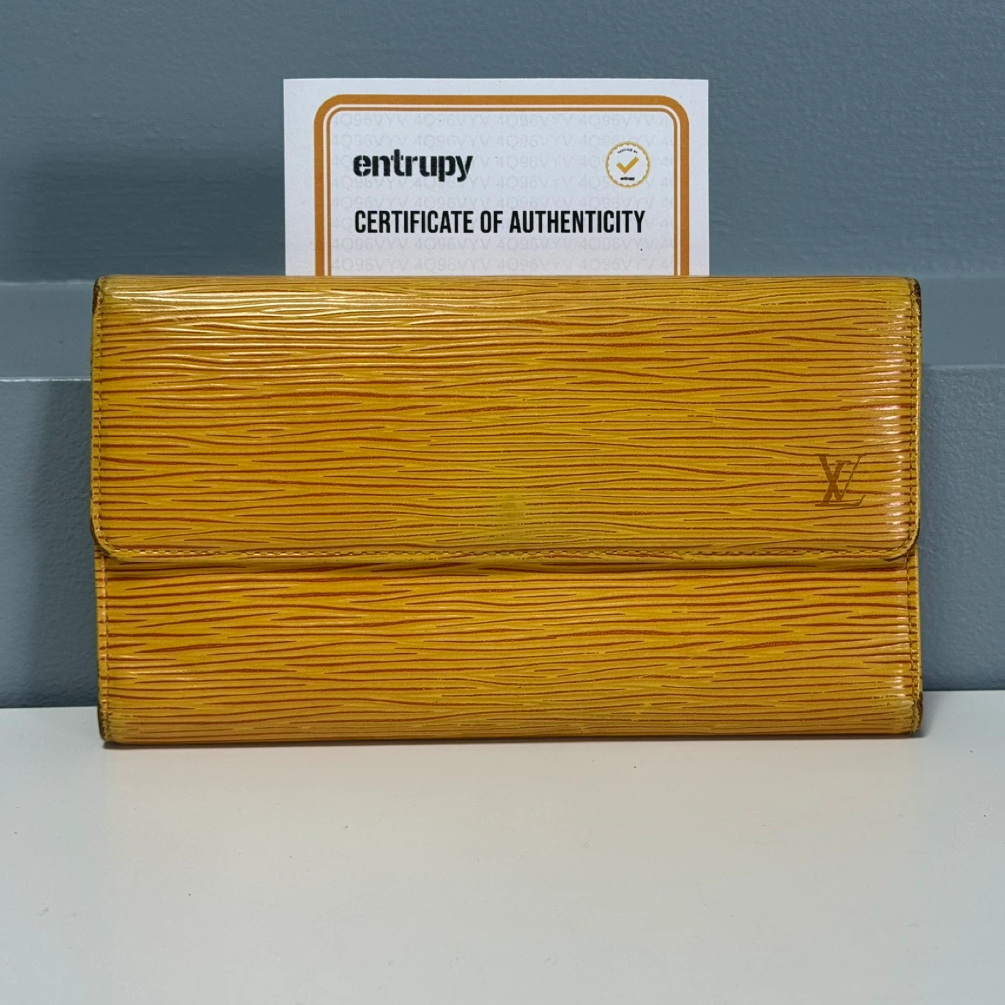 Louis Vuitton Epi Leather International Wallet (Trifold)