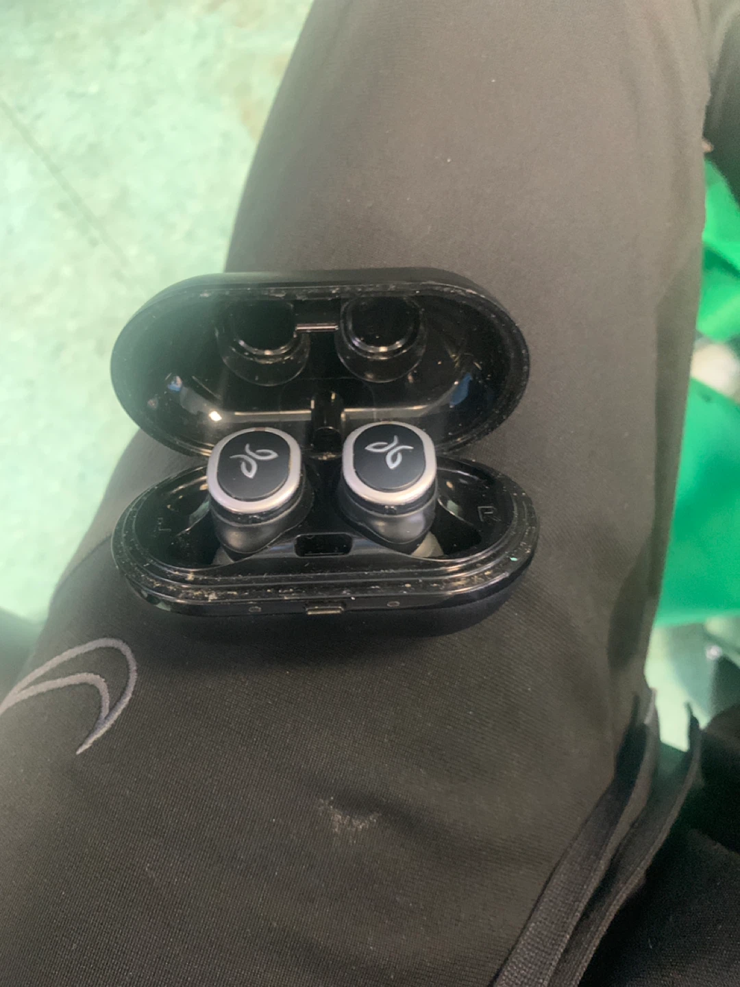 Jaybird Wireless Earbuds with Charging Case