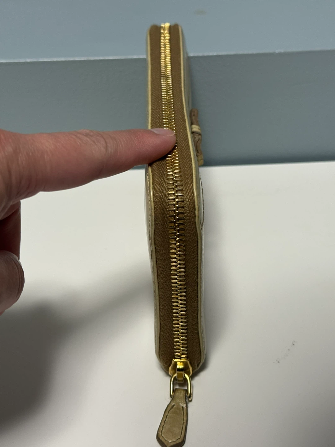 Prada Zip Around Wallet with Ribbon Authentic - photo 4