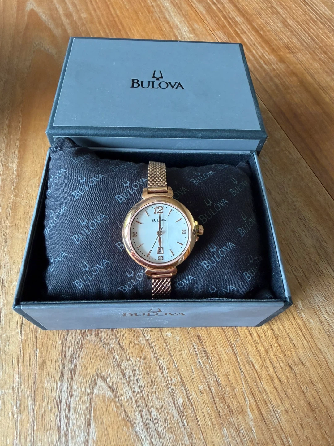 ROSE GOLD TONE DIAMOND FACE WOMEN'S WATCH SAPPHIRE CRYSTAL