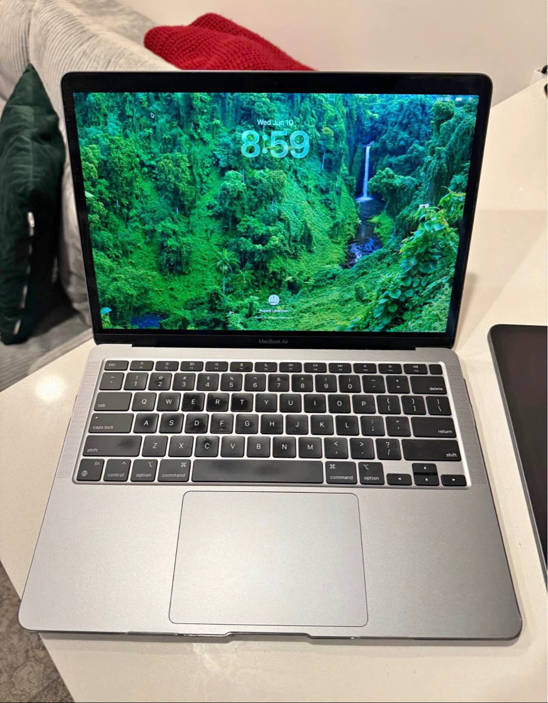 Apple MacBook Air M2 2022