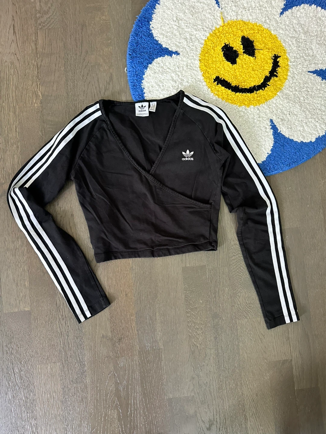😎Adidas Wrap Cropped Shirt