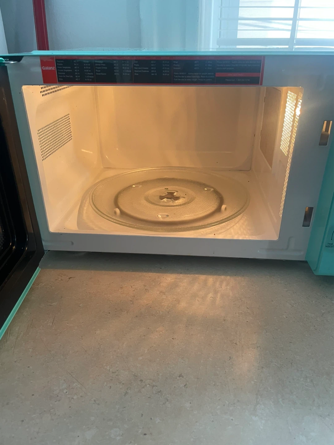 Galanz Retro Microwave - photo 2