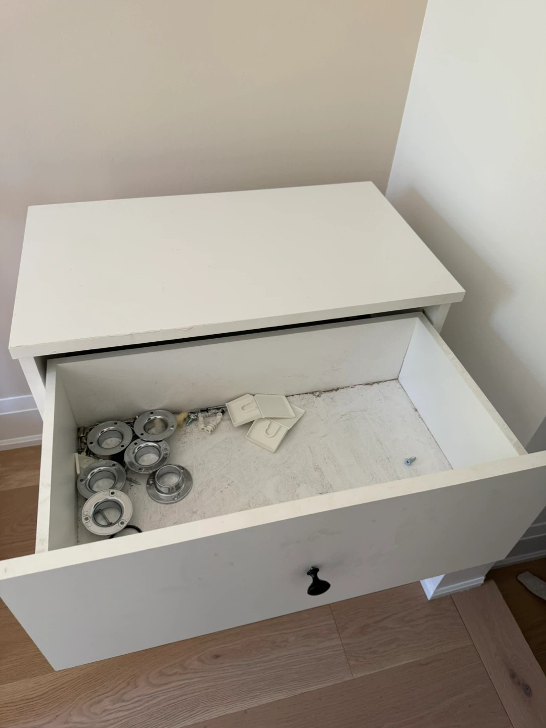 White 3-Drawer Dresser - photo 4