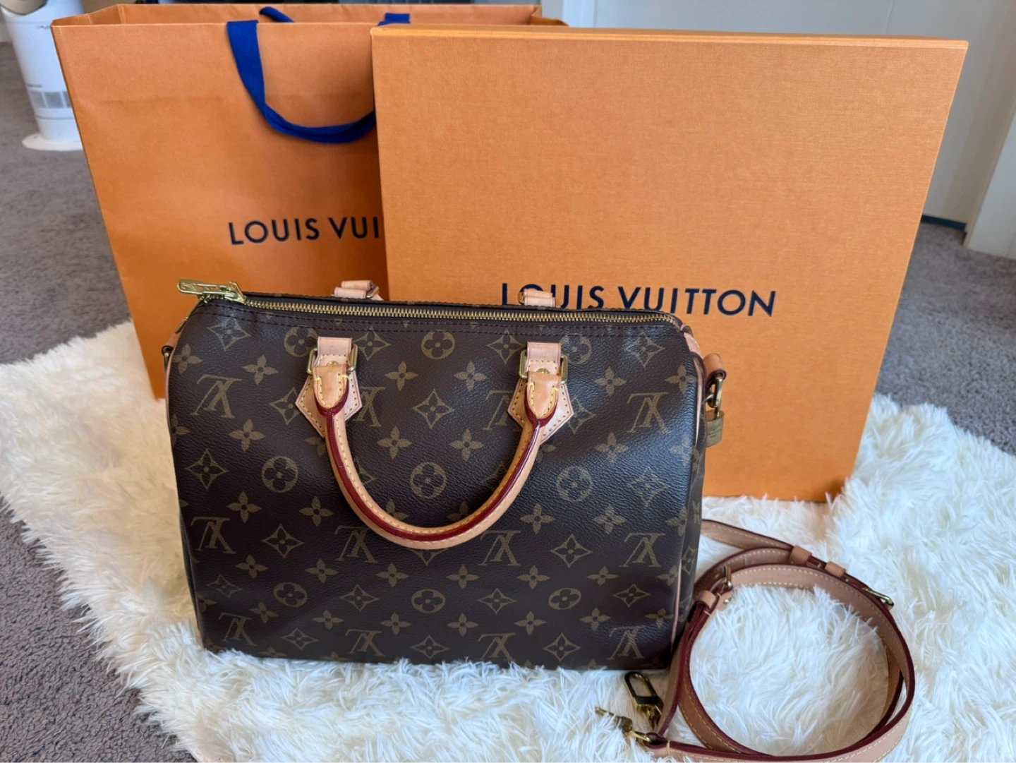 Louis Vuitton Speedy 30 Monogram Canvas Handbag - photo 2