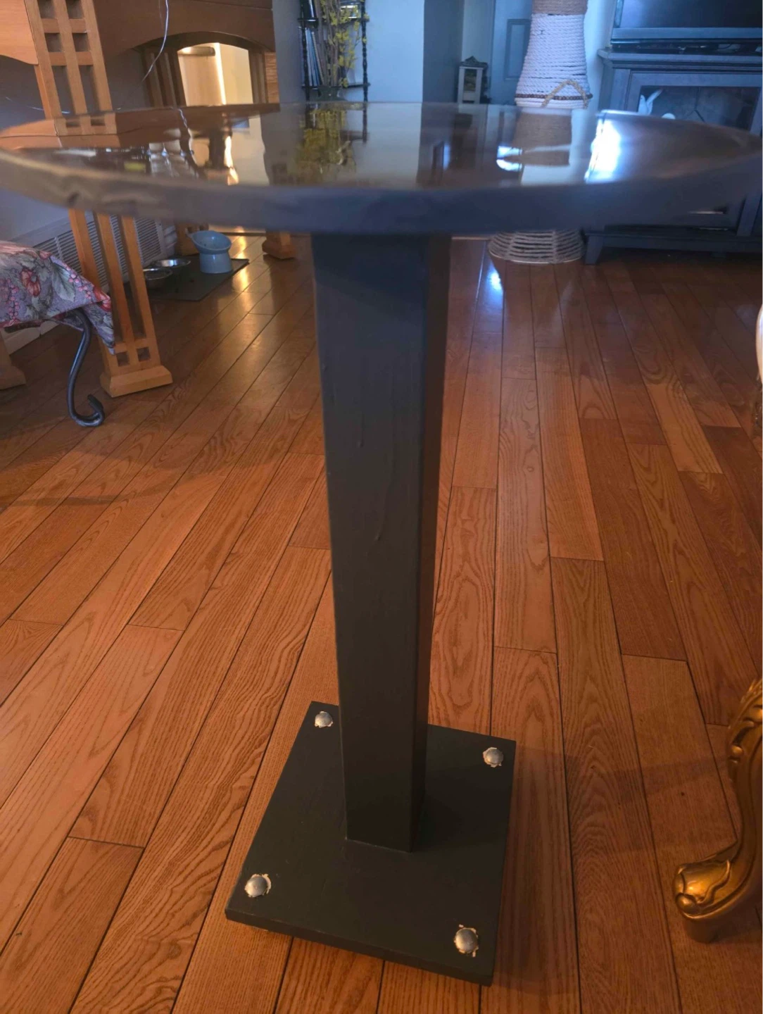 Round  Resin Top Side Table with Black Pedestal Base - photo 2