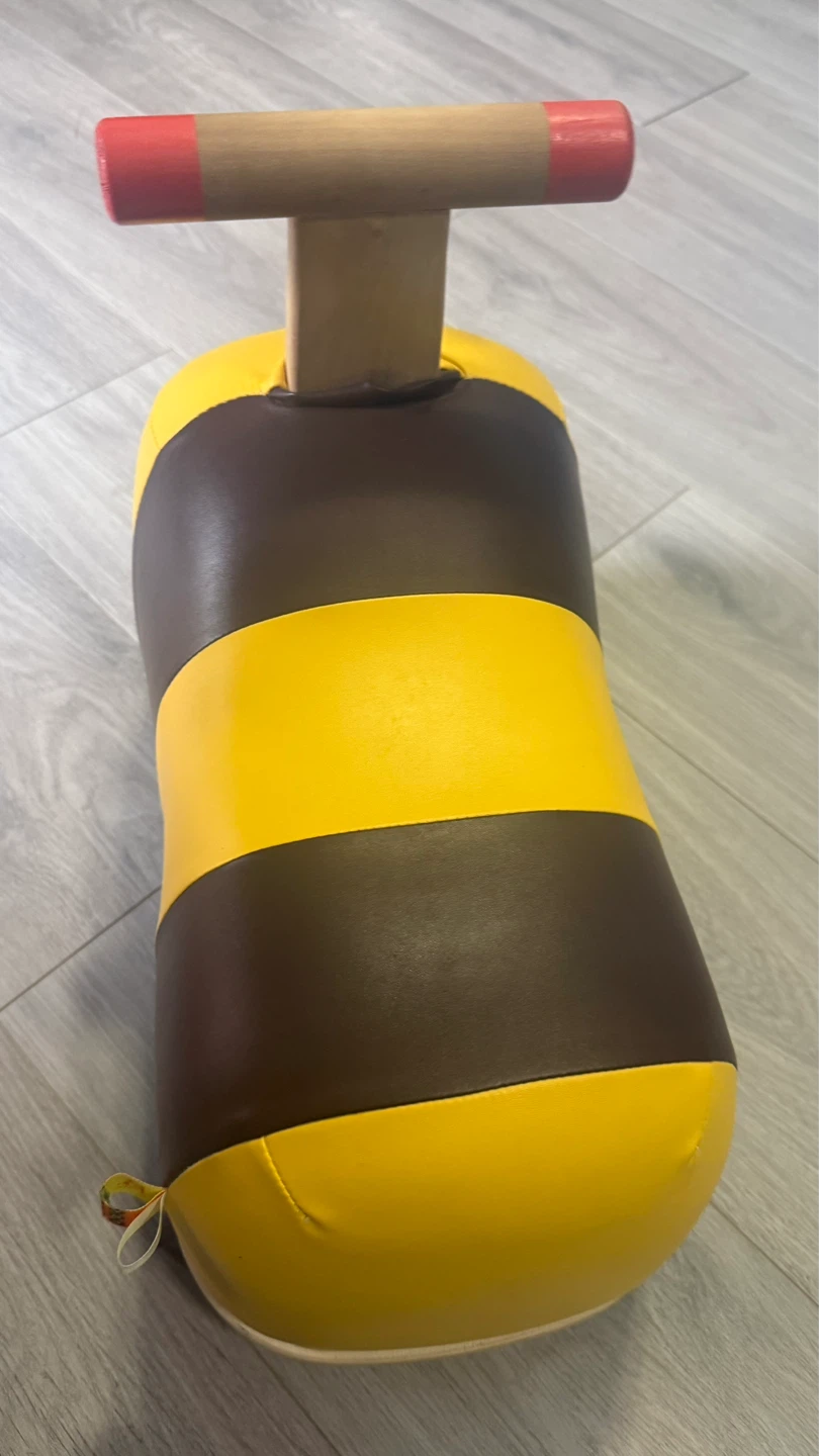 Ride-on Bee Toy with Wooden Handle - photo 4