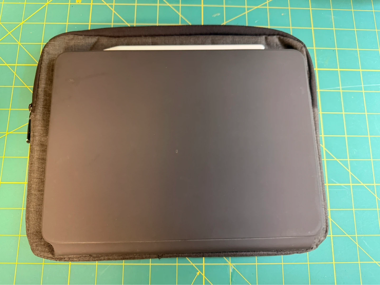 iPad Air M2 11” 256GB Blue + Apple Pencil Pro + Magic Keyboard. - photo 2