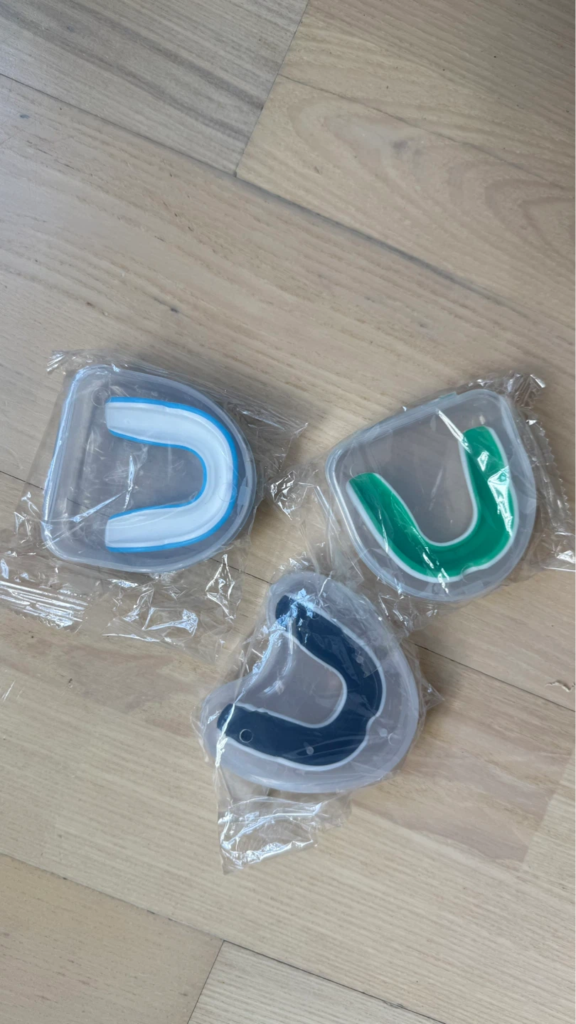 Youth set: combat training pads & NEW mouth guards - photo 2