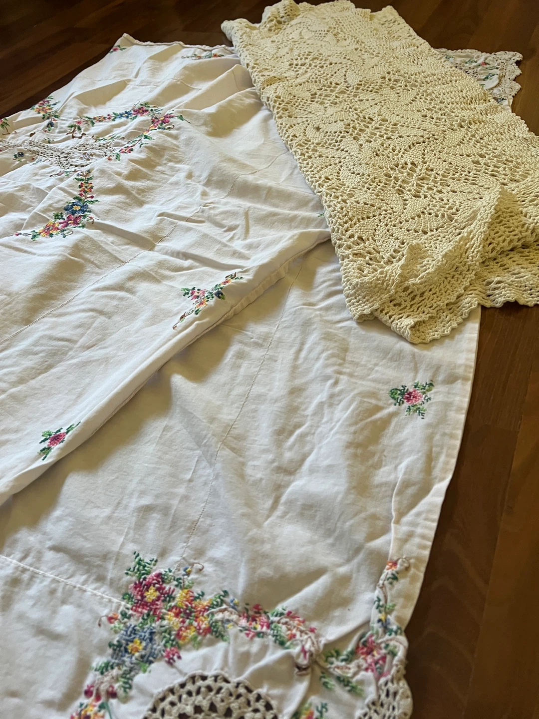 Vintage Embroidered Tablecloth with Crochet Accents - photo 3