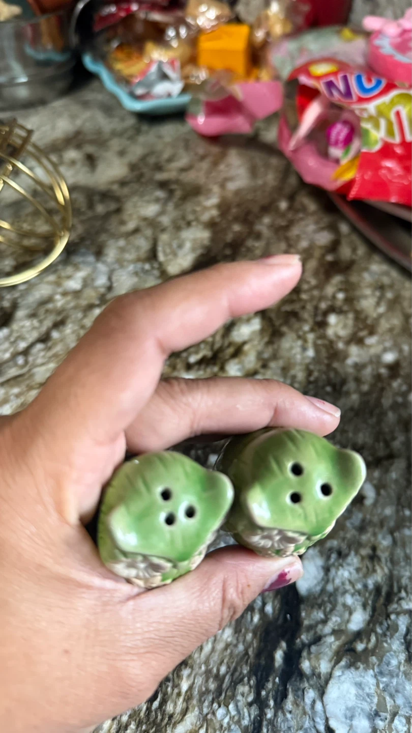 Green Owl Salt and Pepper Shakers - photo 4