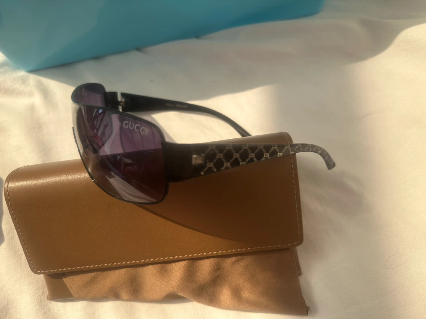 Gucci Sunglasses with Case - photo 2