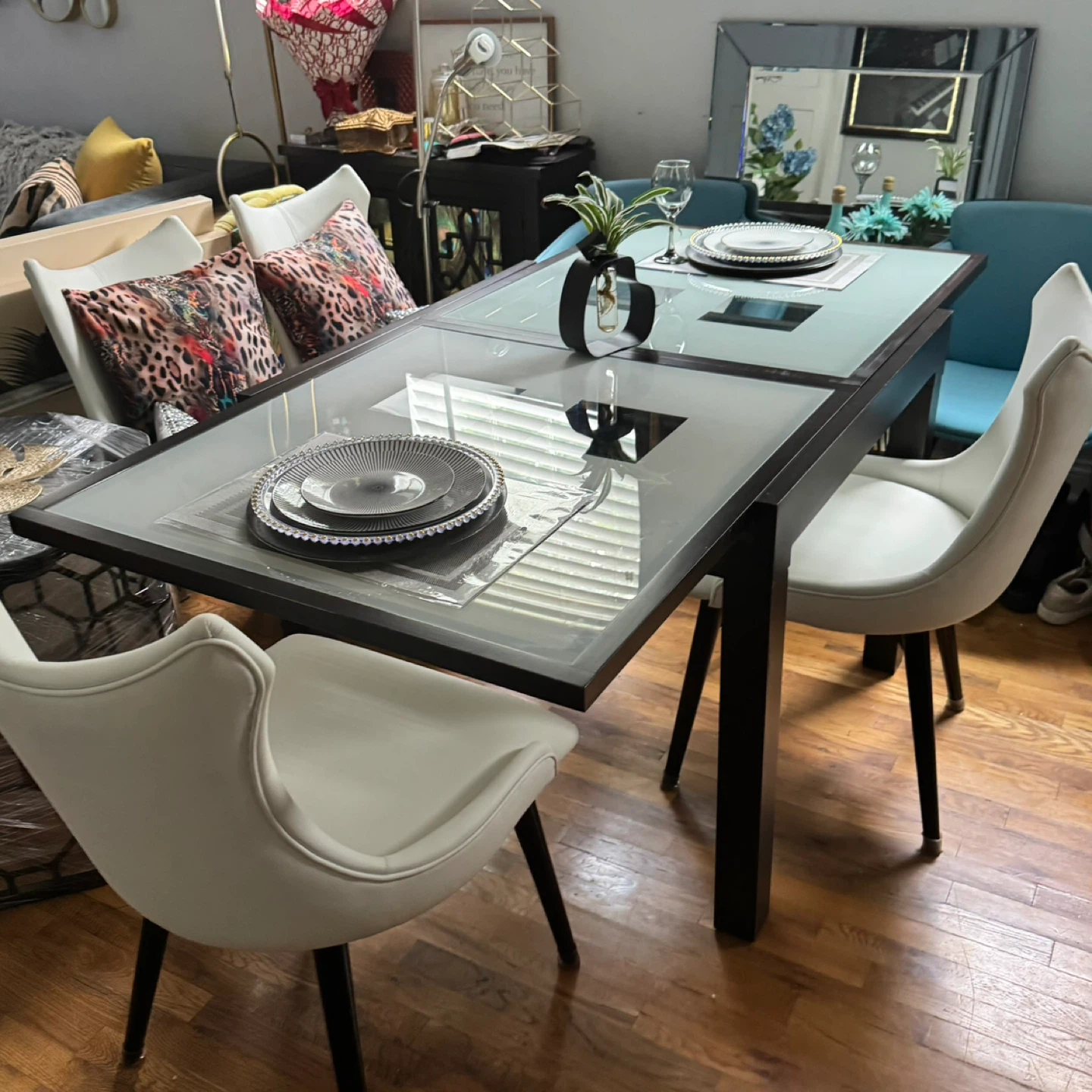 Modern Glass Top Extendable Dining Table ⚽️