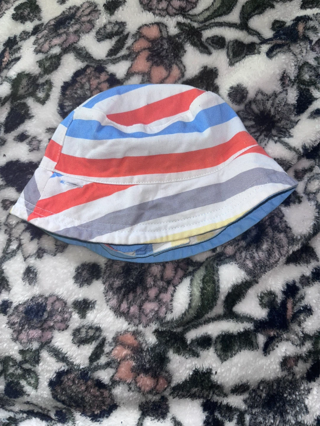 ⚽️The Children's Place Striped Bucket Hat