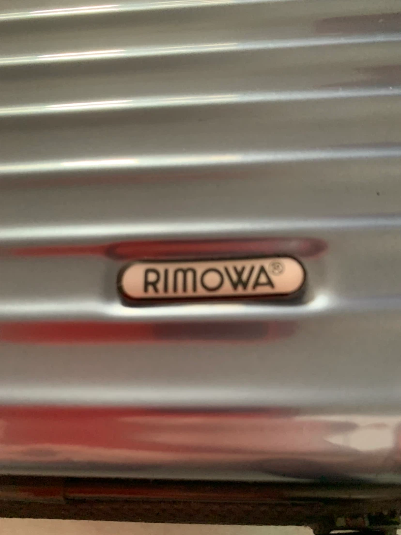 Rimowa Clutch Pouch vanity airline makeup - photo 4