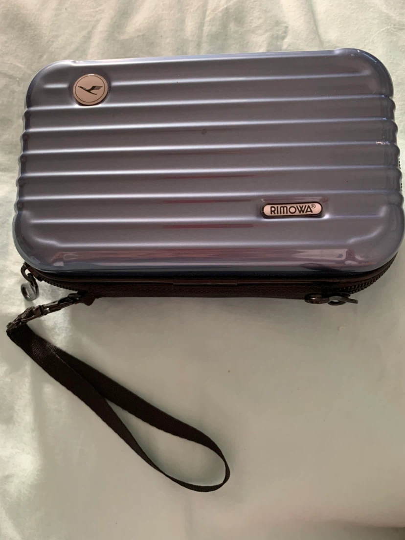 Rimowa Clutch Pouch vanity airline makeup - photo 5