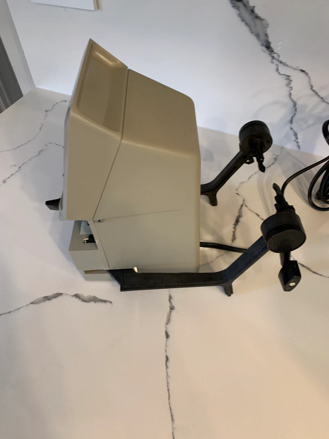Dual 8 baia movie Reviewer - photo 4