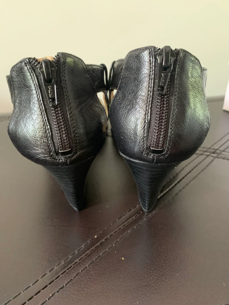 Ladies  shoes - photo 3