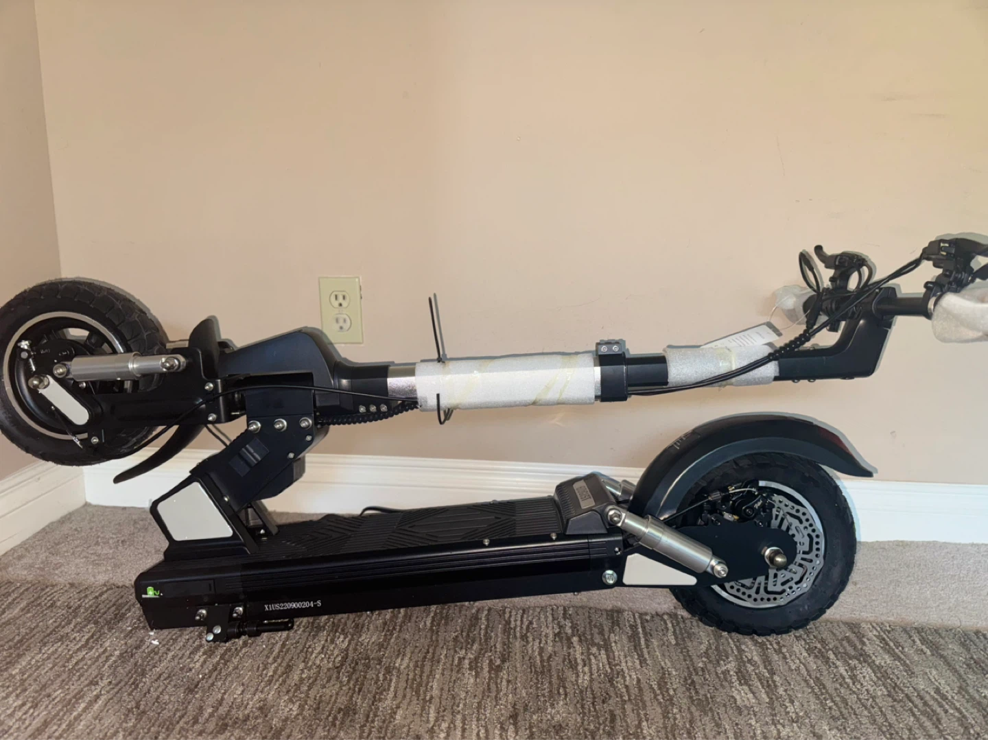 Brand new never open from box bogus C1 pro electric Scooter - photo 2