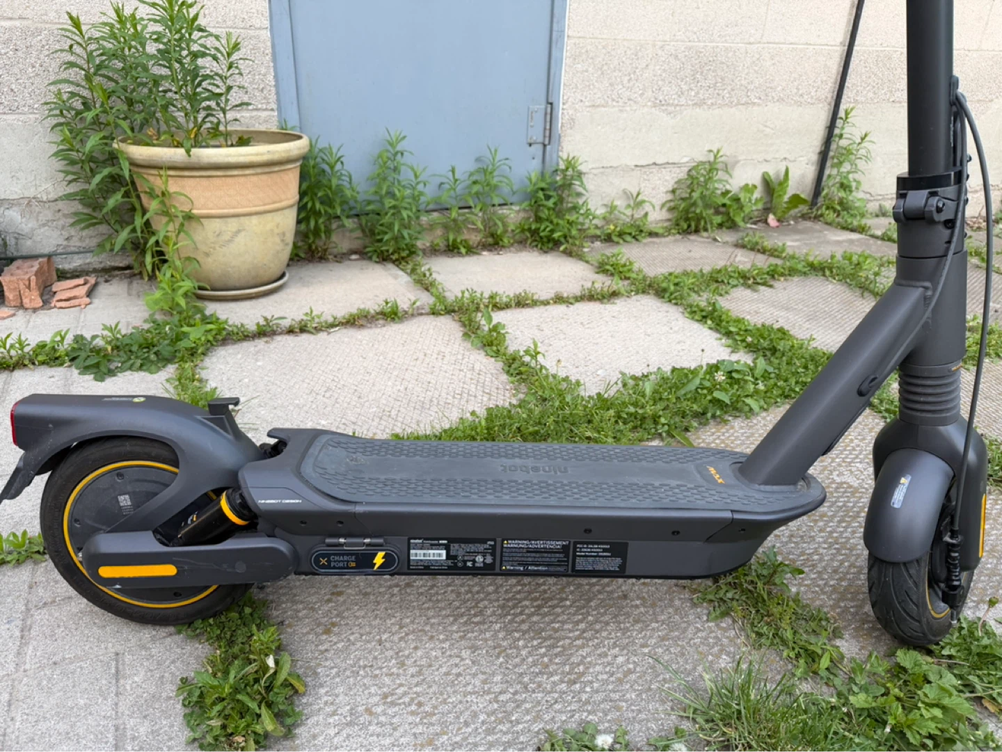Segway Ninebot MAX G2 Electric Scooter - photo 4