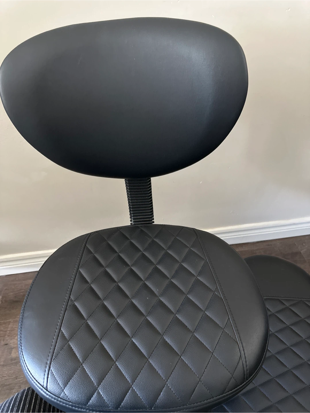 Ergonomic Cross Legged Office Chair - photo 4