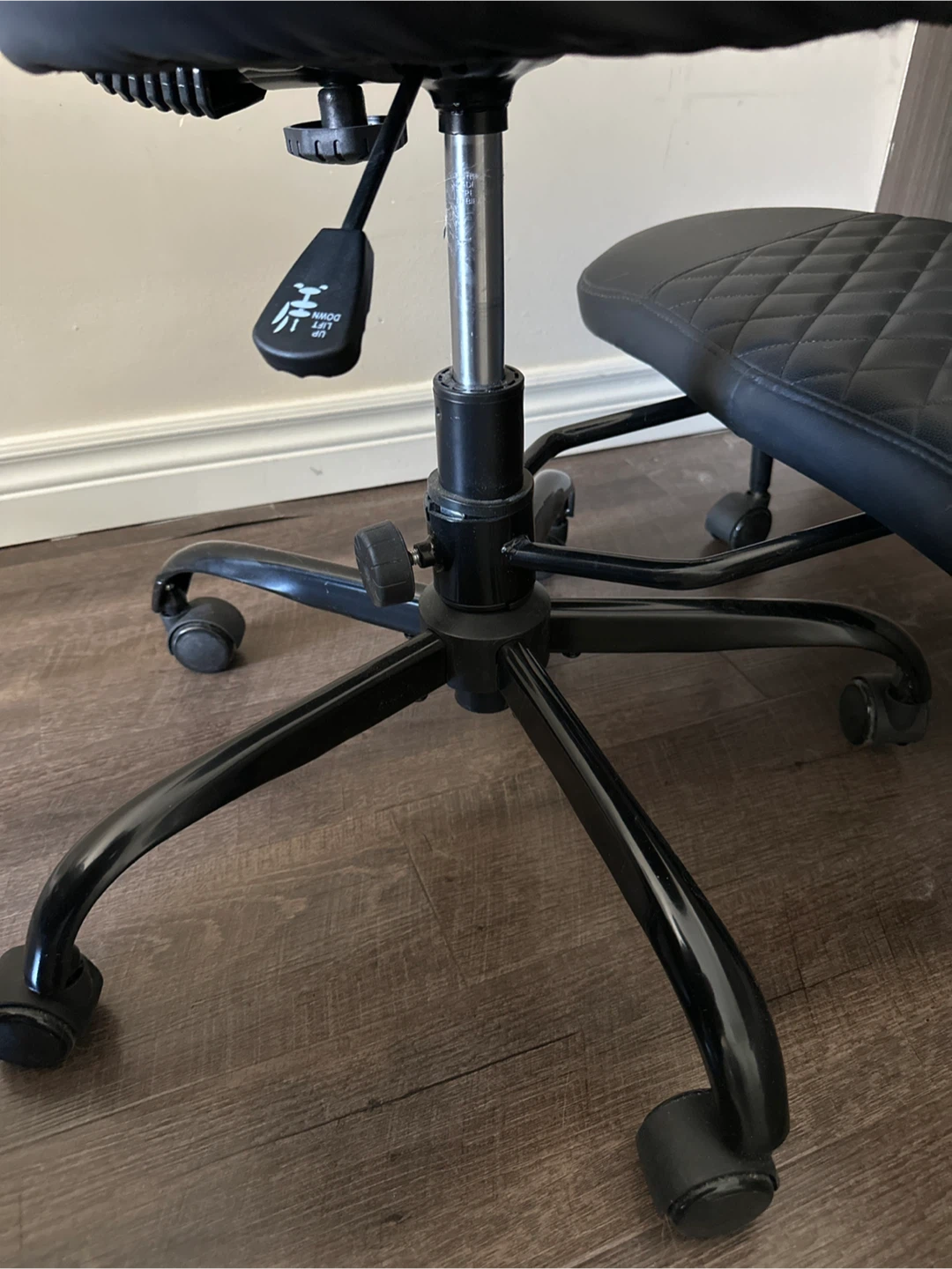 Ergonomic Cross Legged Office Chair - photo 5