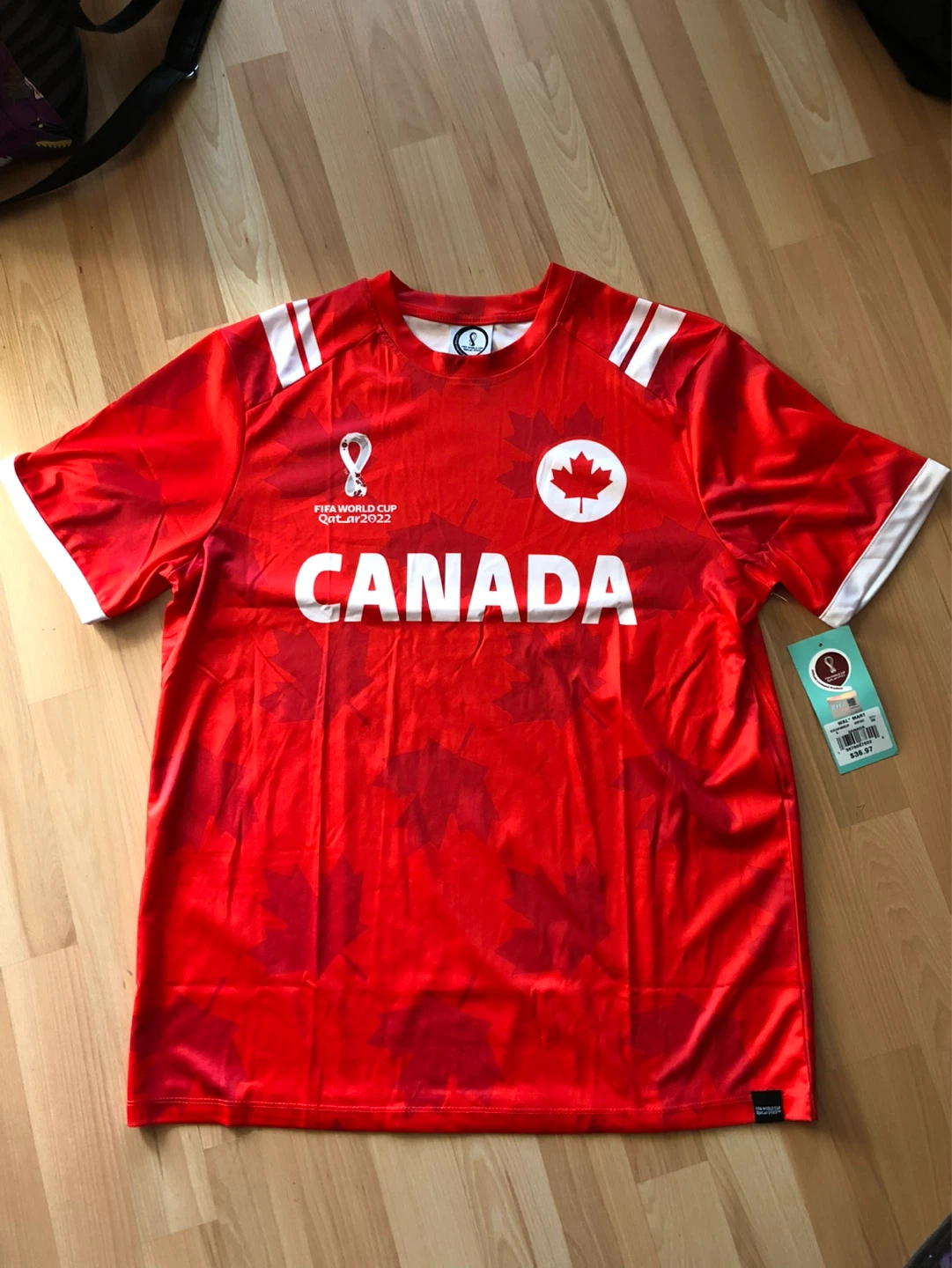 ⚽️2022 FIFA World Cup Canada Shirt Adult Large $30 firm