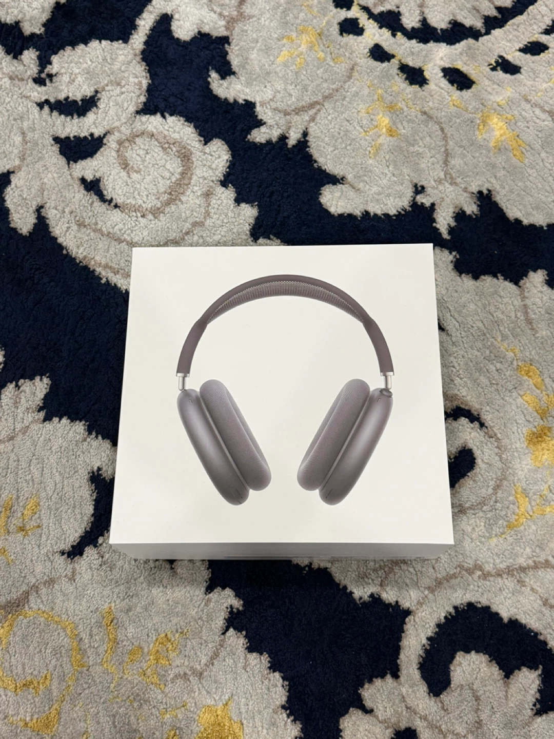 SEALED Apple AirPods Max