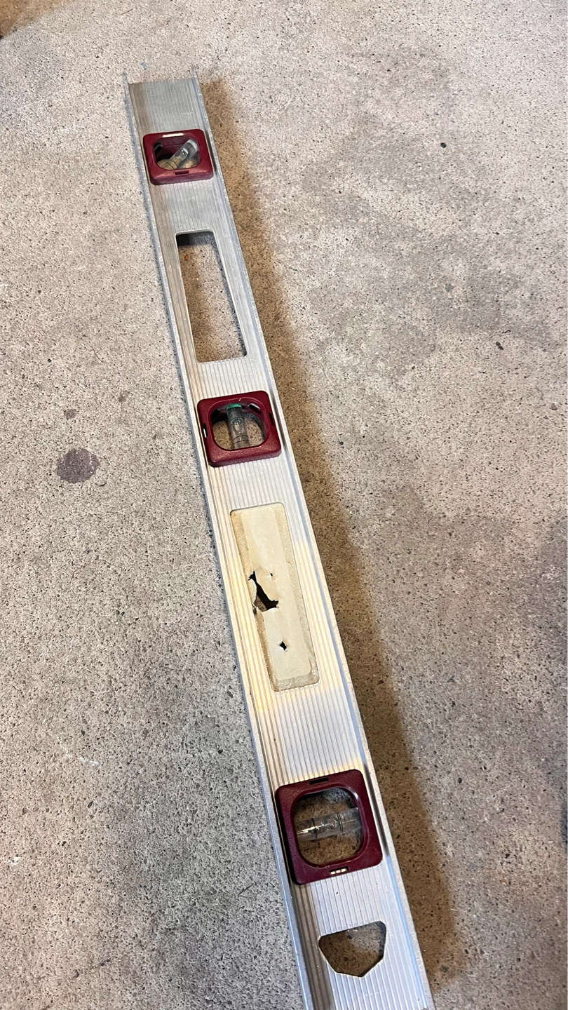Aluminum Level