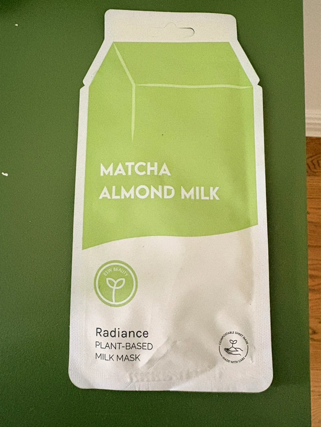 ESW Beauty Matcha Almond Milk Radiance Plant-Based Milk Mask