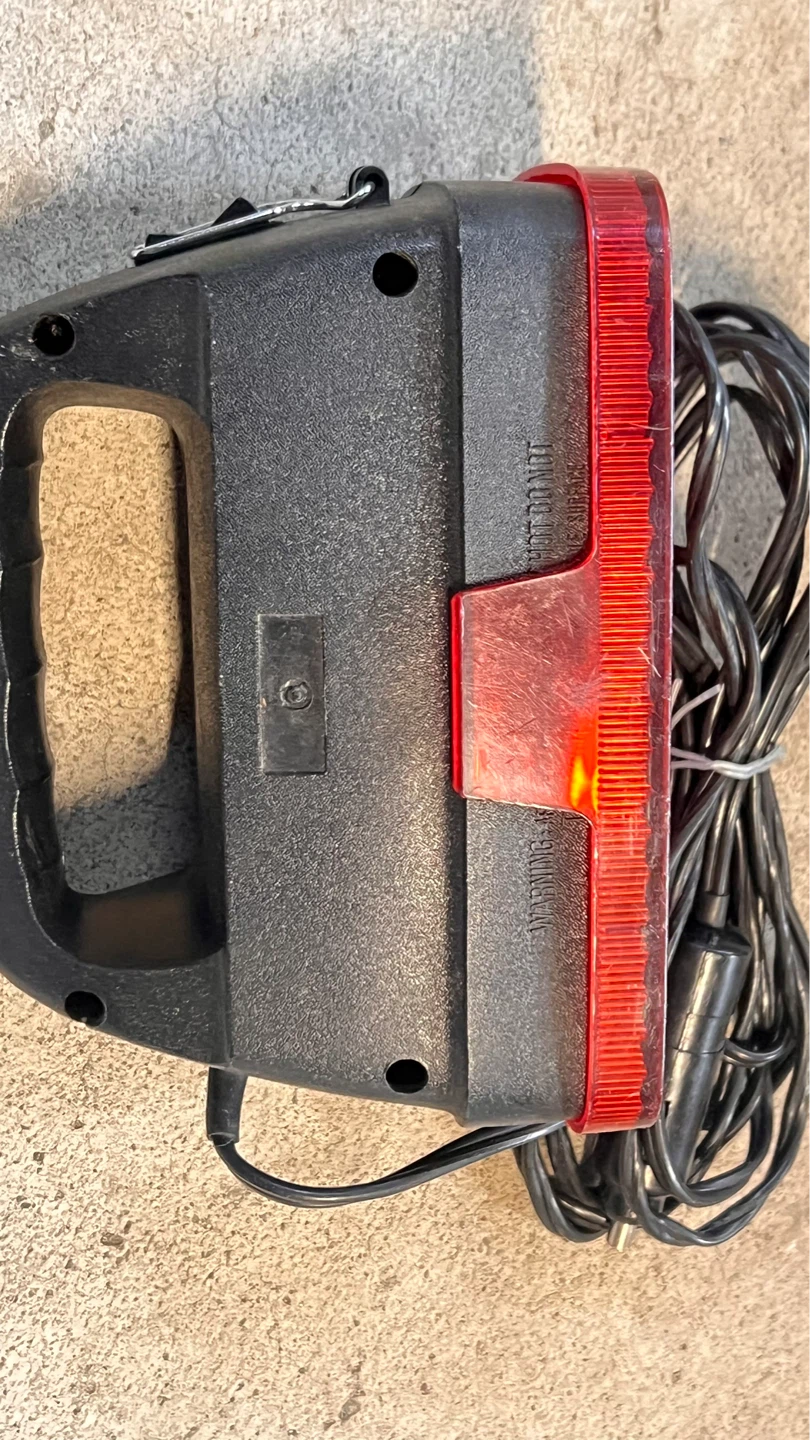 Portable Red Emergency Light with Cord ⚽ - photo 2