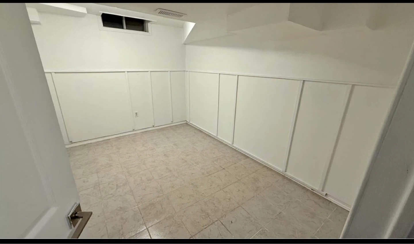 1 bed room beasment for rent - photo 2