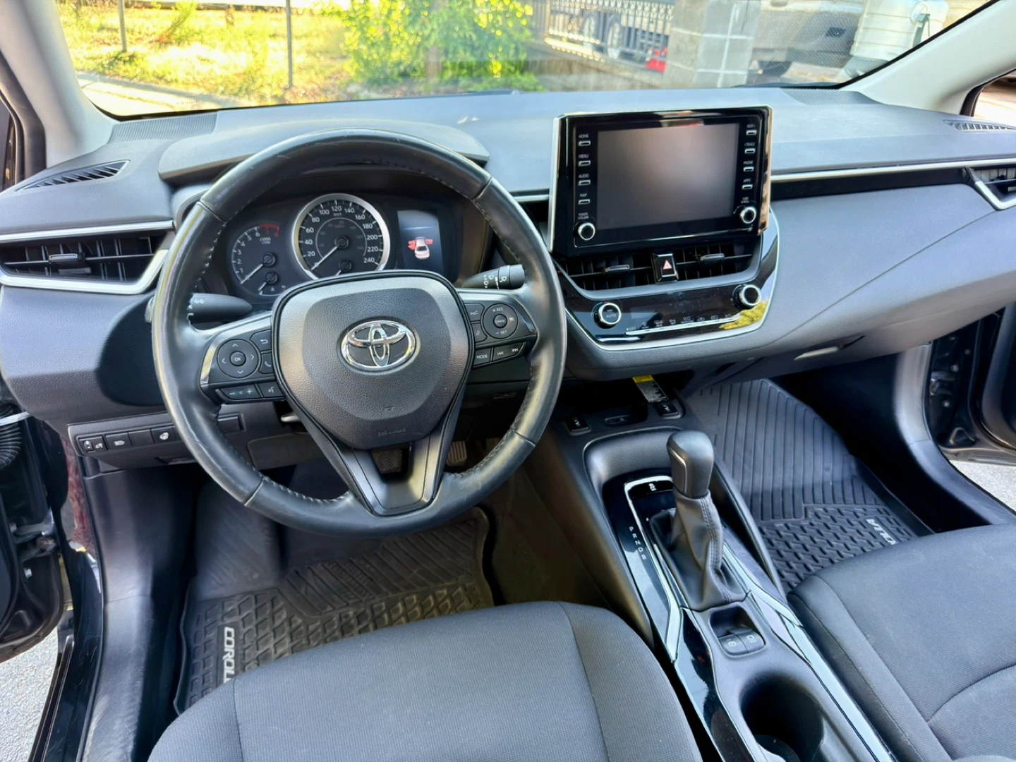 Black Toyota Corolla LE Sedan - photo 5