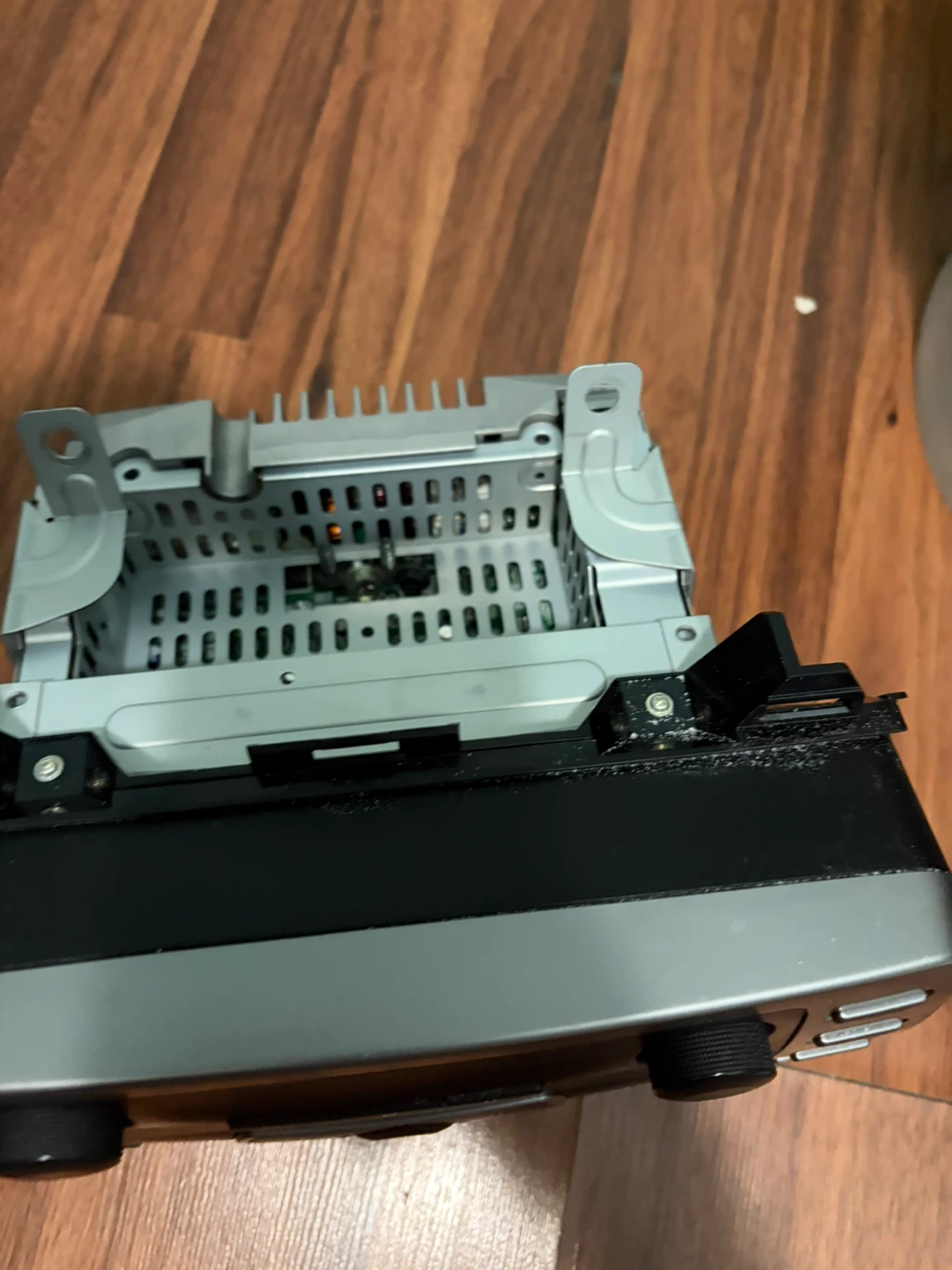 Panasonic CQ-EM40E2UT Car Stereo MAZDA 6 - photo 4