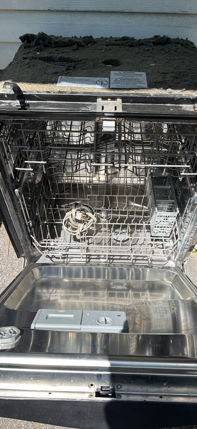 GE Dishwasher - photo 2