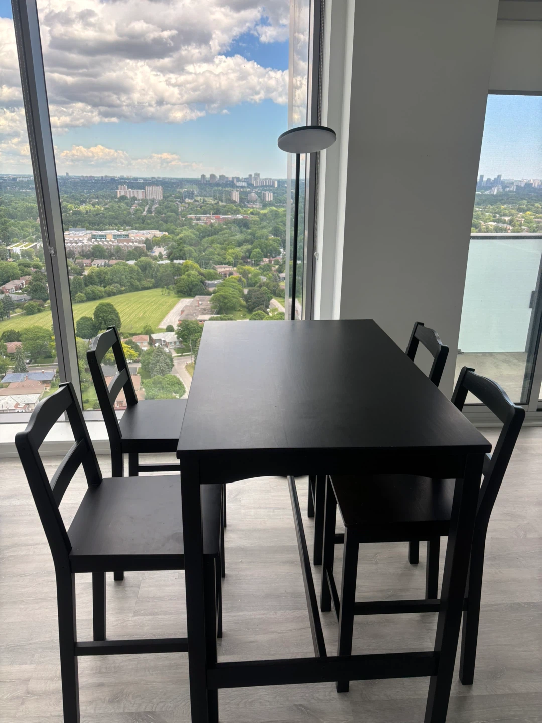 Dining table with 4 maching chairs - photo 2
