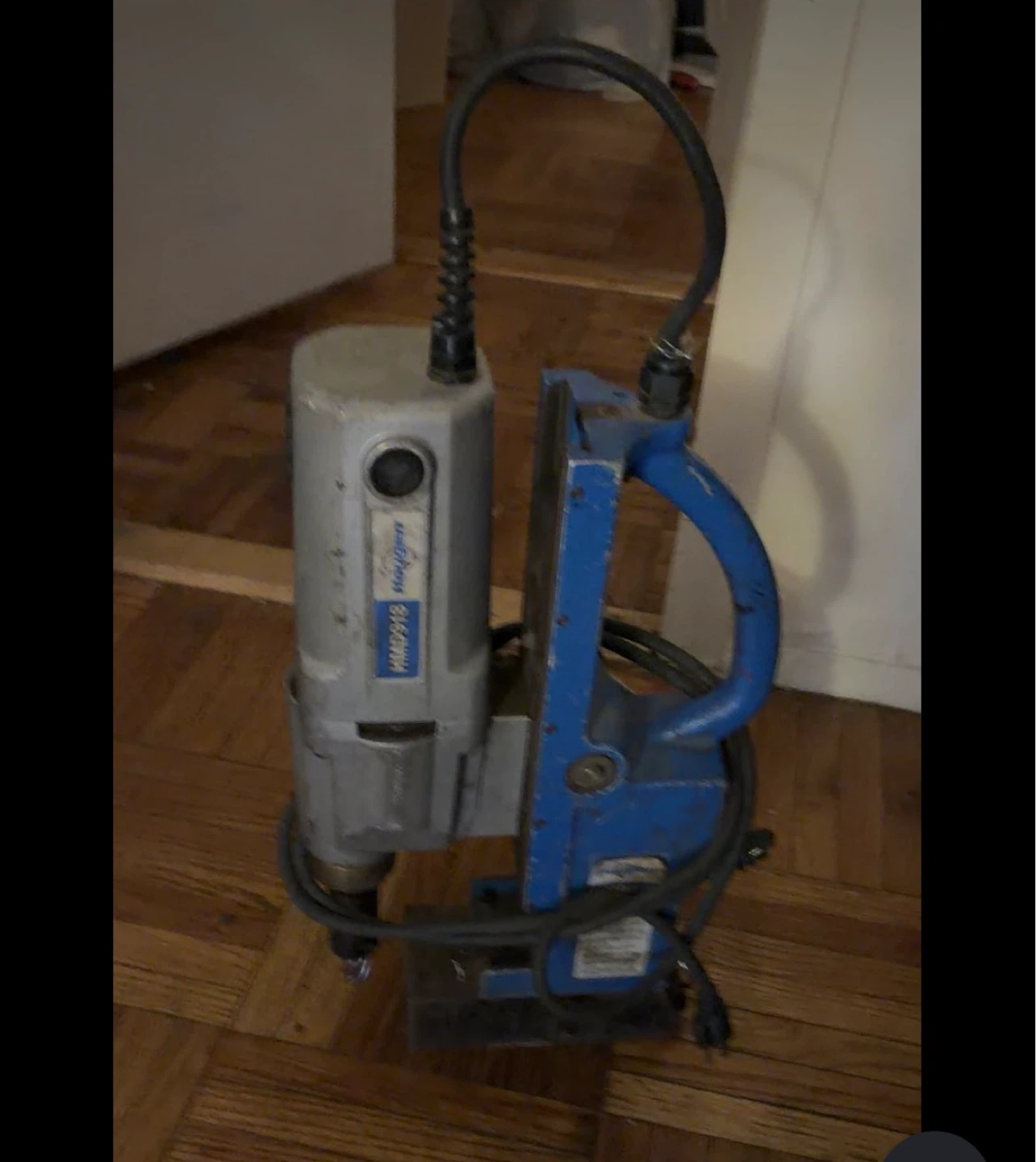 Hougen HMD904 Portable Magnetic Drill