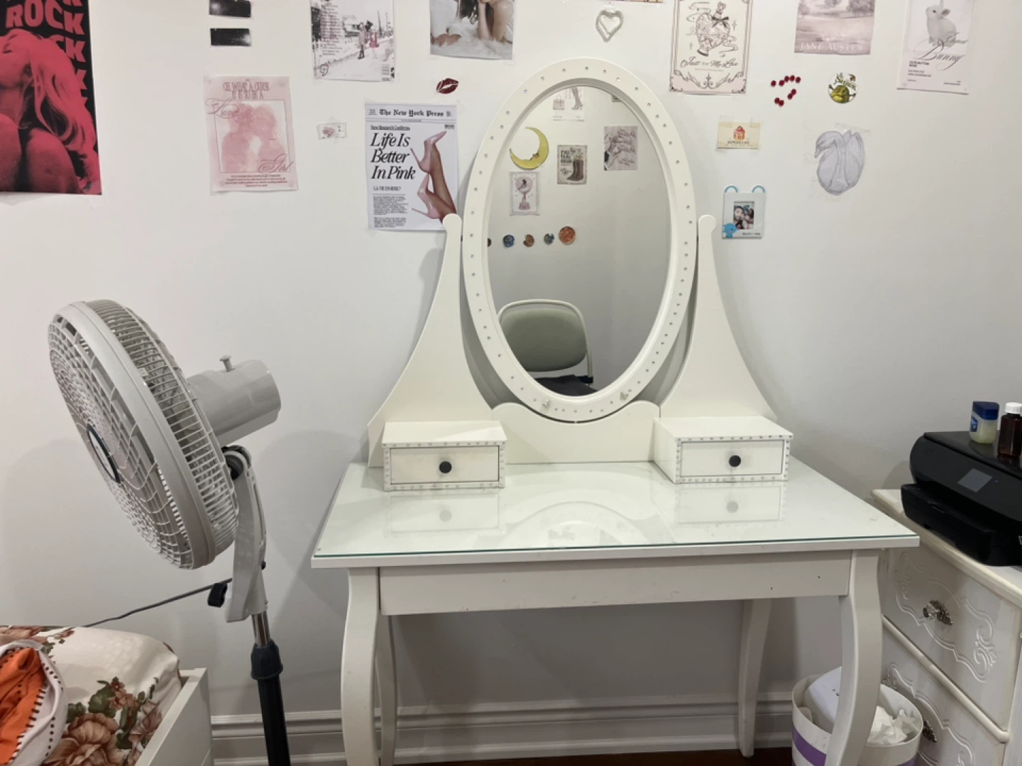 White Vanity Table with Oval Mirror and Lights
